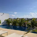 Playa Del Carmen King Master Suite With Pool Near 5Th And Beach